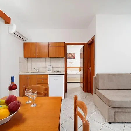 Ferienwohnung Apollonio Chrisi Ammoudia Exterior foto