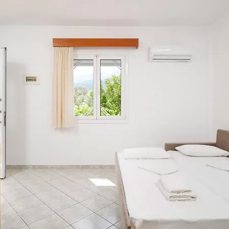 Ferienwohnung Apollonio Chrisi Ammoudia Exterior foto