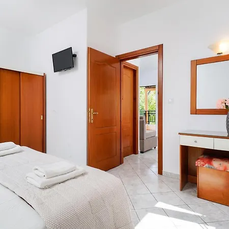 Ferienwohnung Apollonio Chrisi Ammoudia Exterior foto